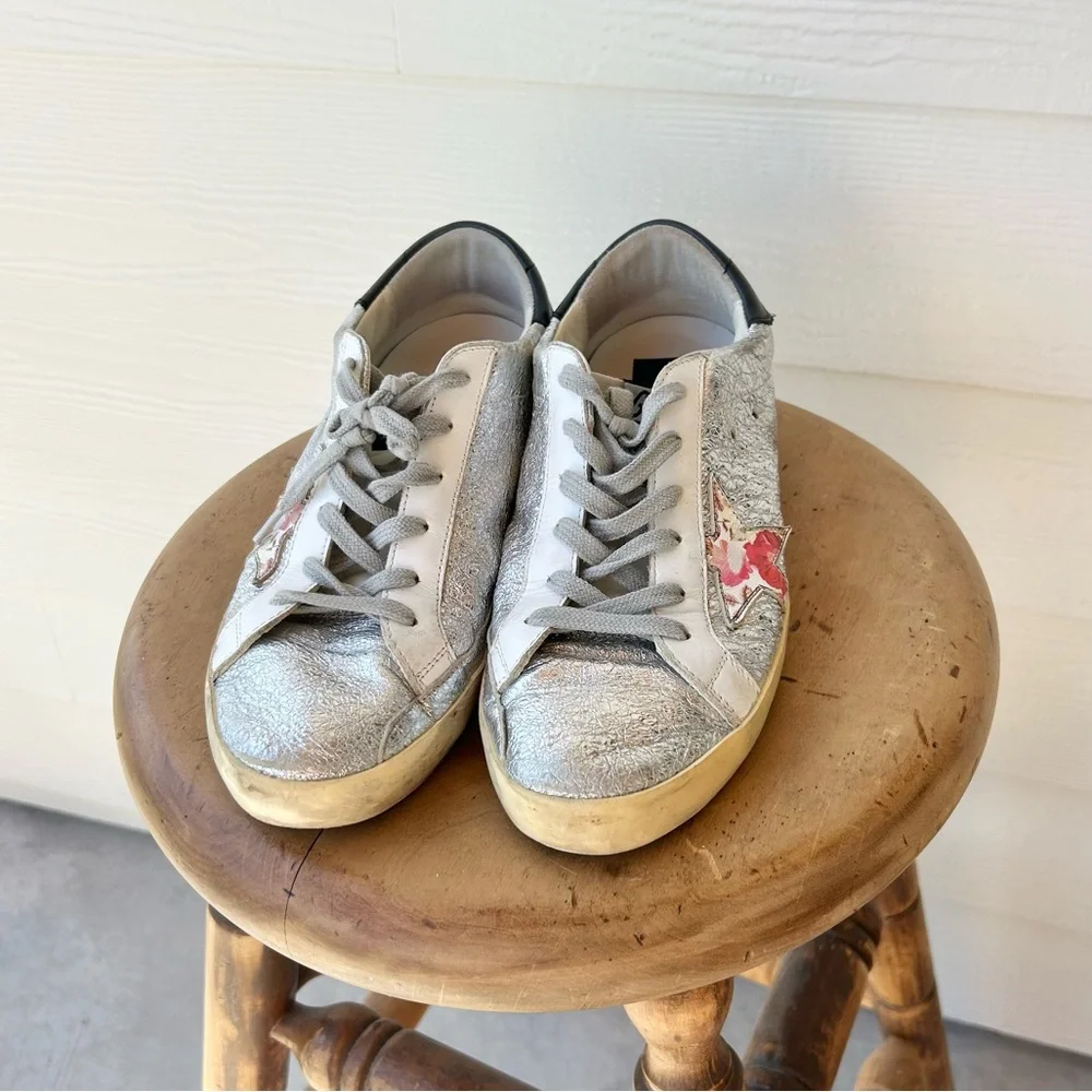 Golden Goose Superstar Crinkled Metallic Leather Sneakers With Pink Star